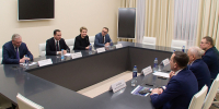 Александр Цыбульский провел встречу с председателем Комитета Госдумы РФ по развитию Дальнего Востока и Арктики Николаем Харитоновым - Сетевое издание Пинежье